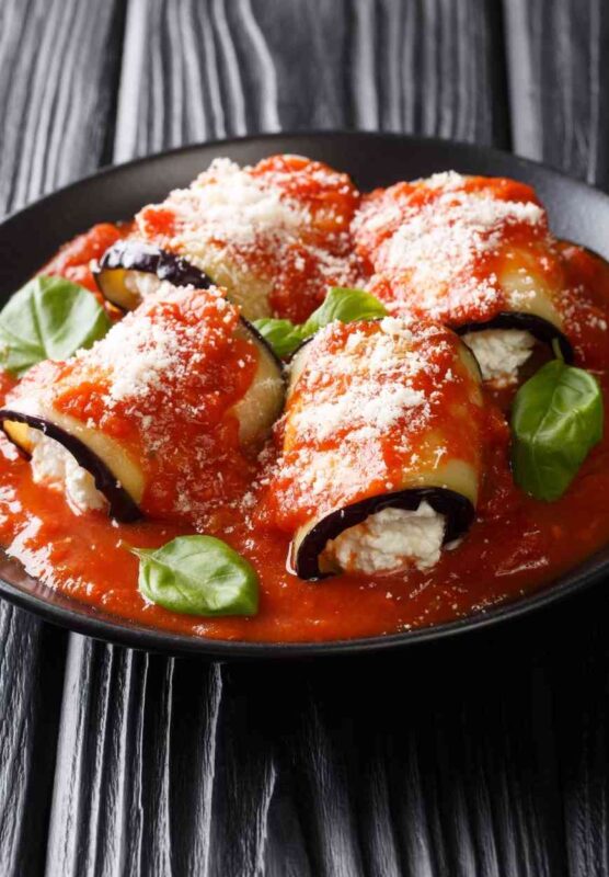 Auberginenröllchen mit Ricotta