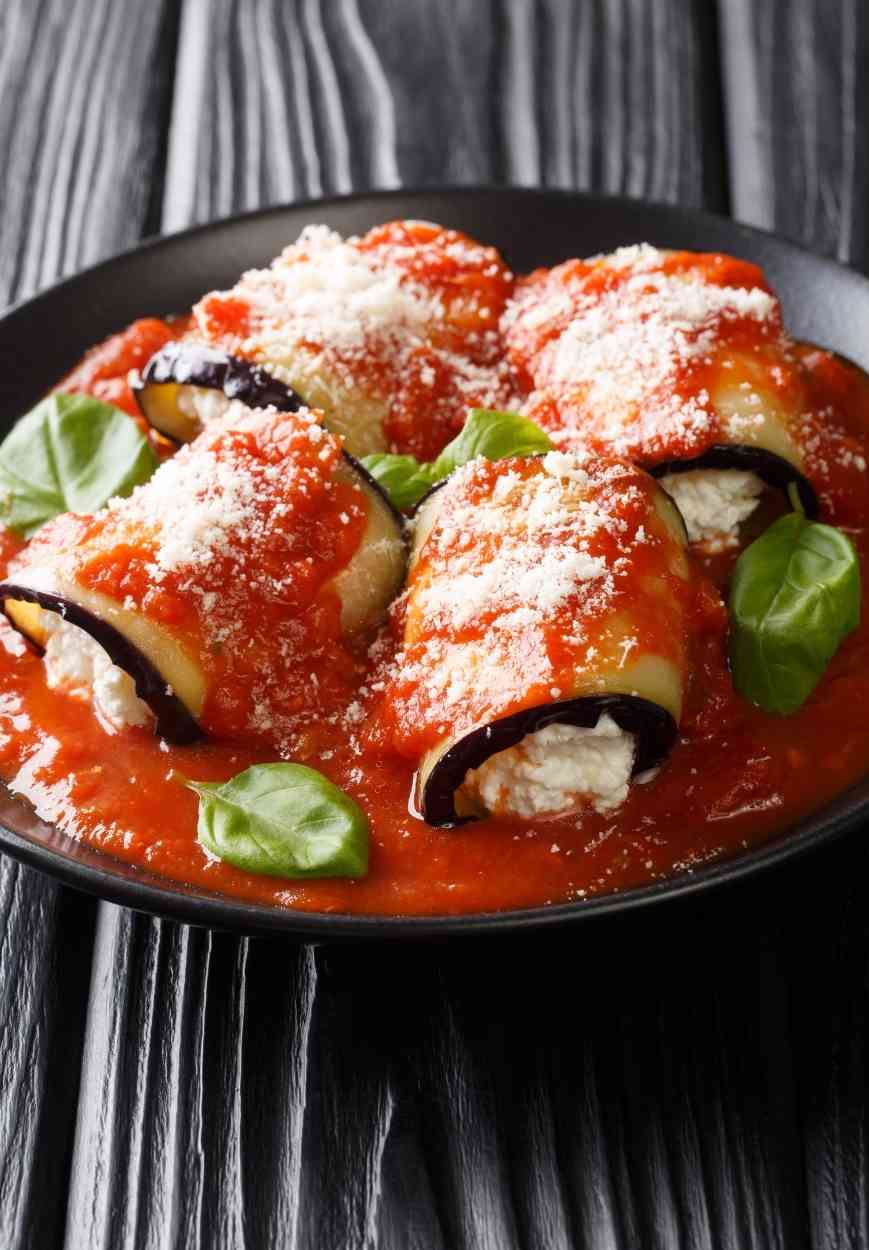 Auberginenröllchen mit Ricotta