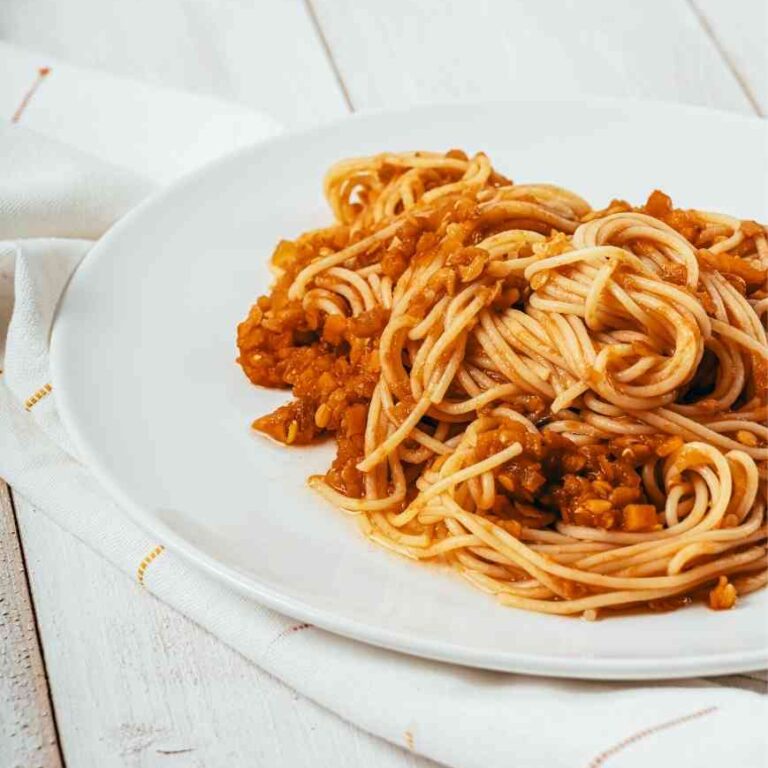 Spaghetti mit Linsen-Bolognese Rezept