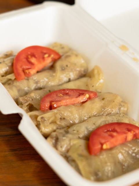 Vegane Kohlrouladen mit Linsenfüllung