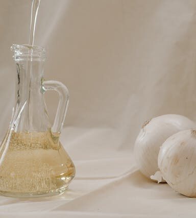 Knoblauchöl in der vegetarischen Ernährung: Gesundheit, Anwendung und kulinarische Ideen