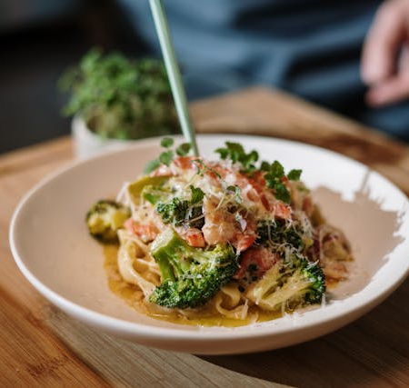 Vegane Brokkoli-Käse-Pasta