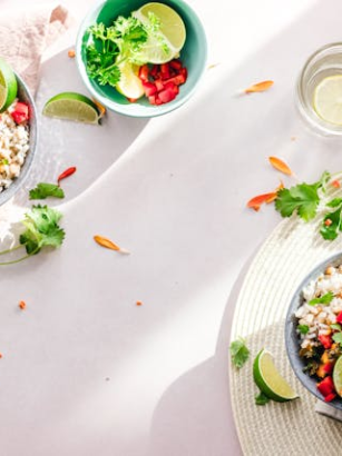 Sommerliche vegetarische Salate: Leicht, frisch & bunt