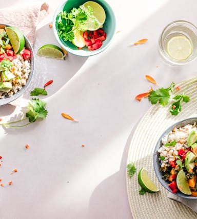 Sommerliche vegetarische Salate: Leicht, frisch & bunt