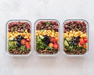 Meal-Prep für Sportler:innen: Energiegeladen & vegetarisch