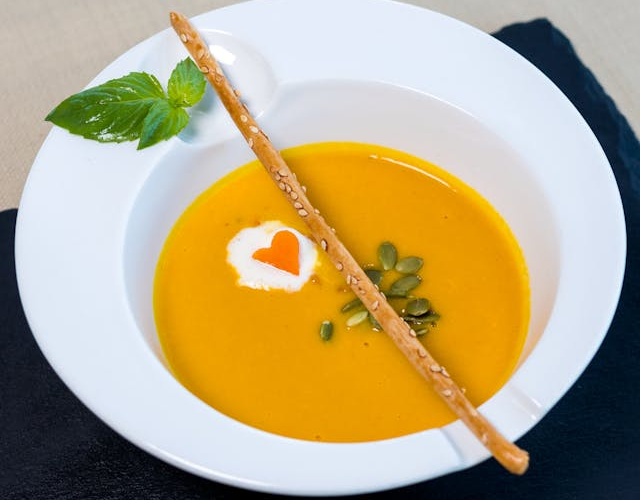 Saisonale vegetarische Küche: Herbstliche Rezepte mit Kürbis, Pilzen & Co.