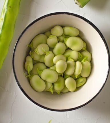 Saubohnen in der vegetarischen Ernährung: Traditionelles Superfood, Gesundheit und Tipps