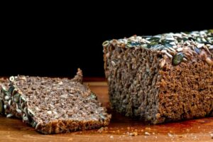 Vollkornbrot in der vegetarischen Ernährung – Nährstoffe, Vorteile und kreative Verwendungsideen