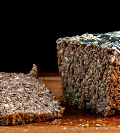 Vollkornbrot in der vegetarischen Ernährung – Nährstoffe, Vorteile und kreative Verwendungsideen