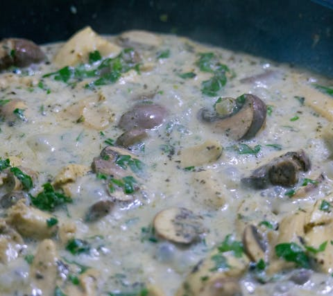 Vegane Pilz-Pfanne mit Kräutern