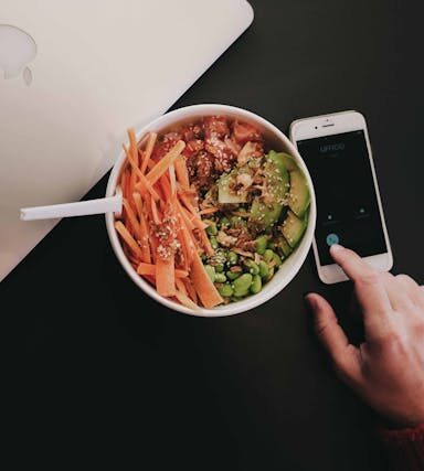 Vegan im Büro: Mit Meal-Prep stressfrei durch den Arbeitstag