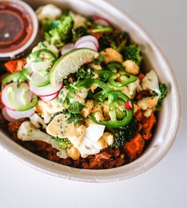 Bunte Bowls: Vielfalt in einer Schüssel