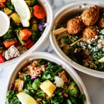 Vegane Falafel-Bowl mit Hummus & Gemüse