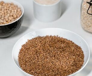 Buchweizen in der vegetarischen Ernährung: Glutenfreie Alternative, Vorteile und Rezepte
