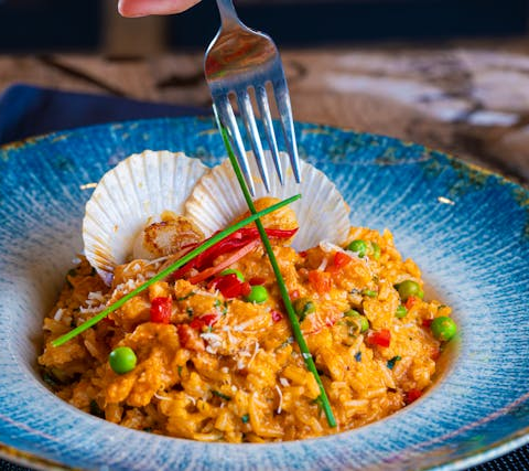 Gemüse-Paella mit Safran