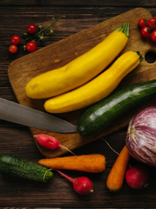 Vegetarisch essen und Zeit sparen: Tipps für vielbeschäftigte Menschen