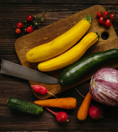 Vegetarisch essen und Zeit sparen: Tipps für vielbeschäftigte Menschen