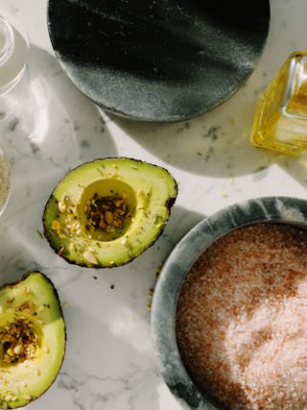 Avocadoöl in der vegetarischen Ernährung: Nährstoffe, Vorteile und Anwendung in der Küche