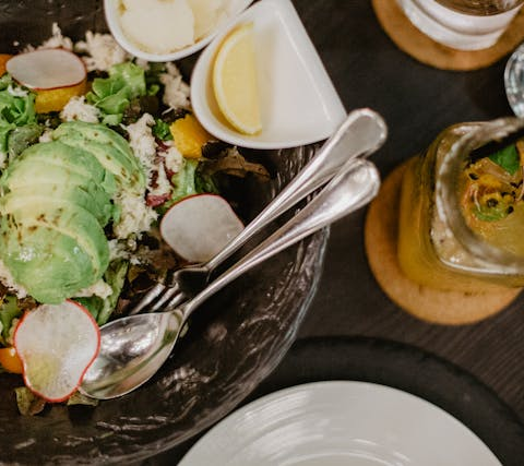 Vegane Buddha Bowl mit Quinoa & Gemüse