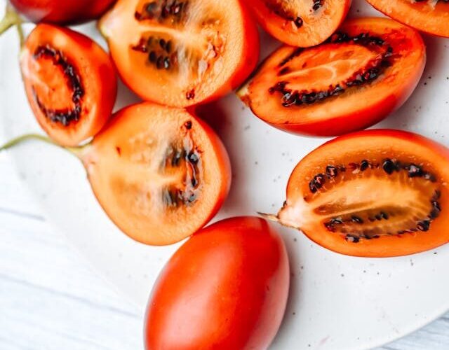 Tamarillo in der vegetarischen Ernährung: Exotik, Vitamine und kreative Rezepte
