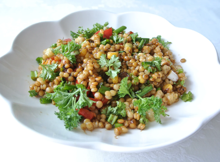 Linsensalat mit Ofengemüse und Senf-Dressing