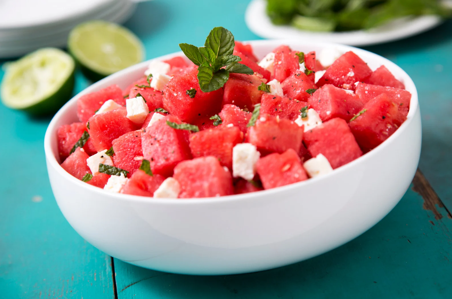 Sommerlicher Melonen-Feta-Salat mit Minze