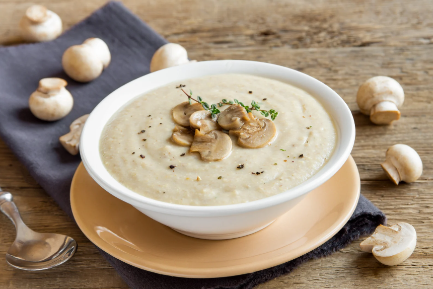 Champignoncremesuppe mit Thymian