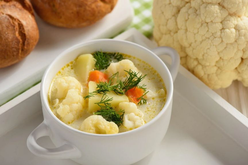Blumenkohl-Kartoffel-Suppe mit Curry