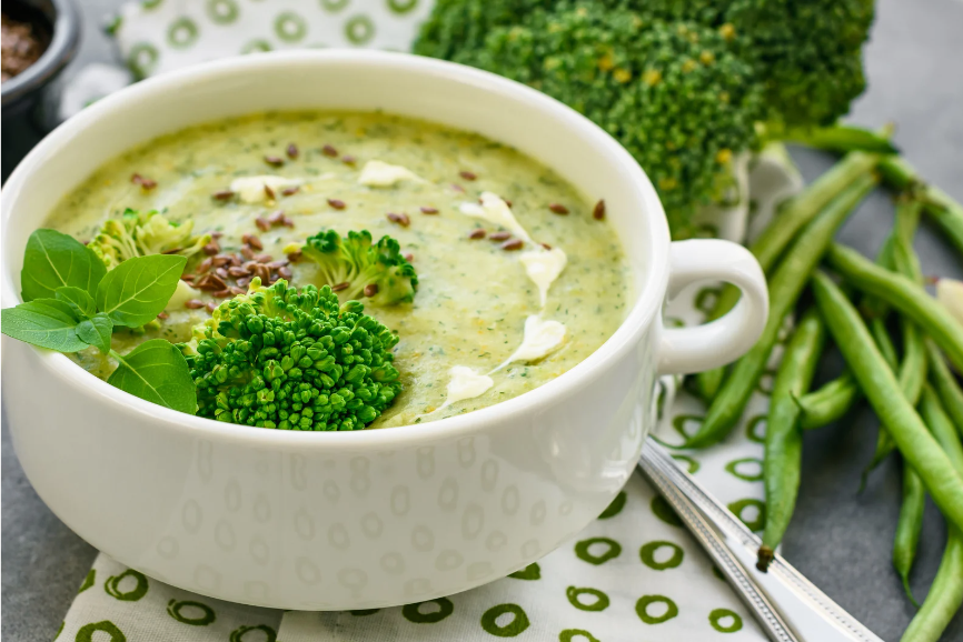 Brokkoli-Cremesuppe mit Käse