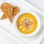 Rote-Linsen-Suppe mit Karotten und Ingwer