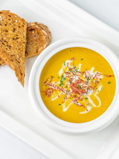 Rote-Linsen-Suppe mit Karotten und Ingwer