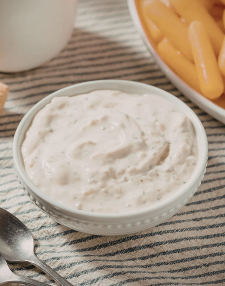 Gerösteter Knoblauch-Dip mit Zitronenöl