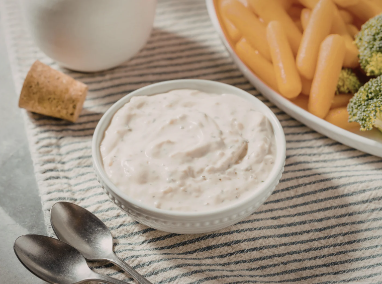 Gerösteter Knoblauch-Dip mit Zitronenöl