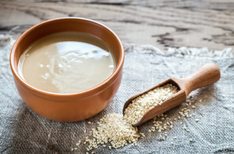 Joghurt-Tahini-Dip mit Sumach