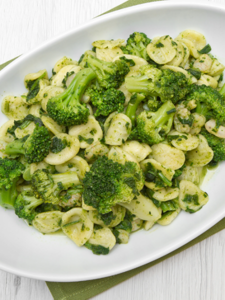 Pasta mit Brokkoli und Zitrone