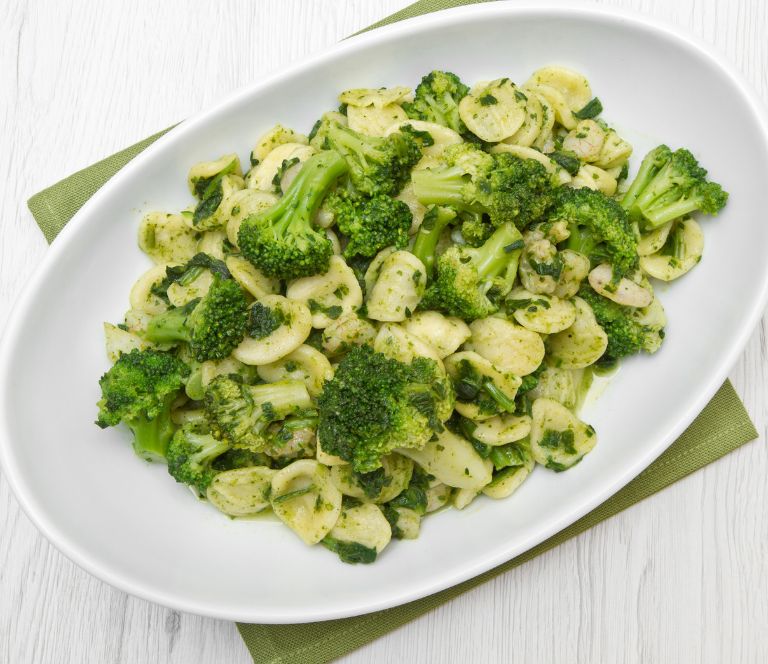 Pasta mit Brokkoli und Zitrone