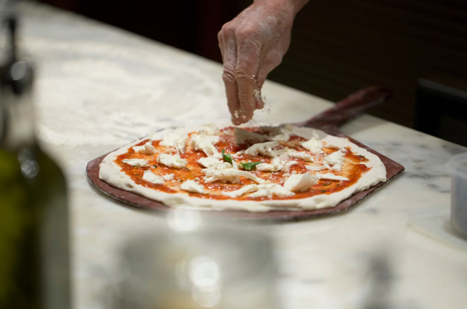 Pizza alle Noci – mit Gorgonzola & Walnüssen