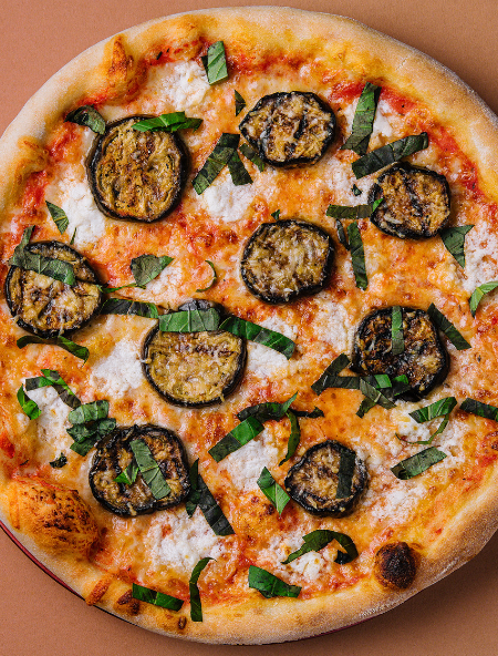 Pizza alla Norma – mit Auberginen & Ricotta