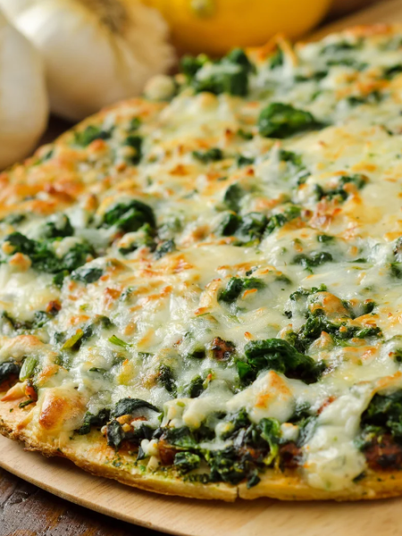 Pizza Spinaci – mit Spinat & Feta