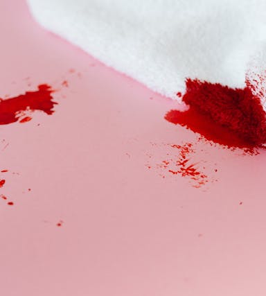 Vitamin-K-Mangel bei Vegetariern: Ursachen, Symptome und pflanzliche Lösungen