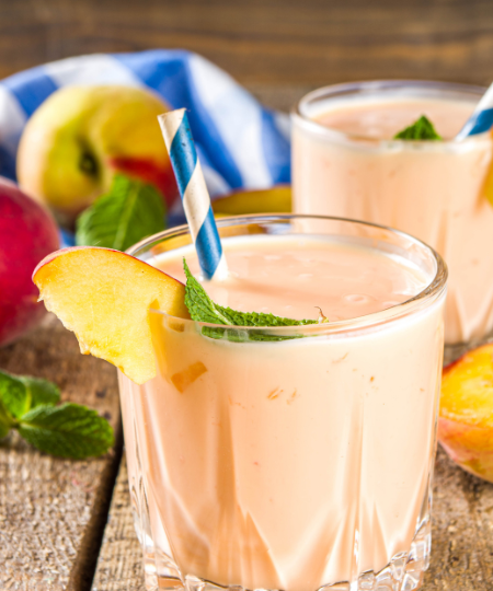 Aprikosen-Hafermilch-Smoothie mit Vanille und Datteln