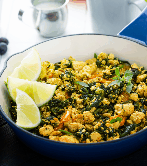 Veganes Rühr-Tofu mit Gemüse