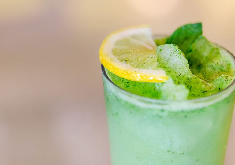 Zitronen-Minz-Smoothie – Frische Energie im Glas