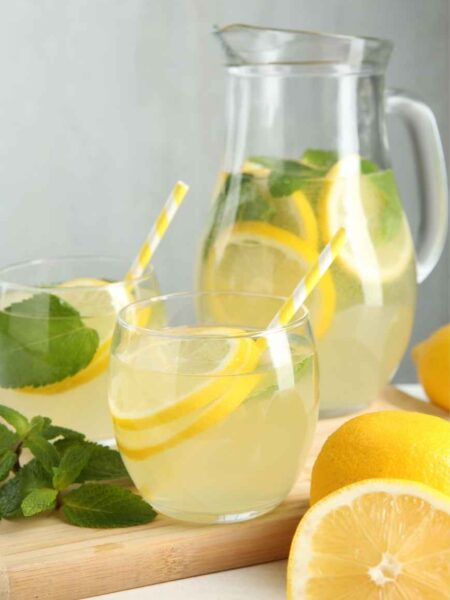 Zitronen-Minze-Saft-Rezept