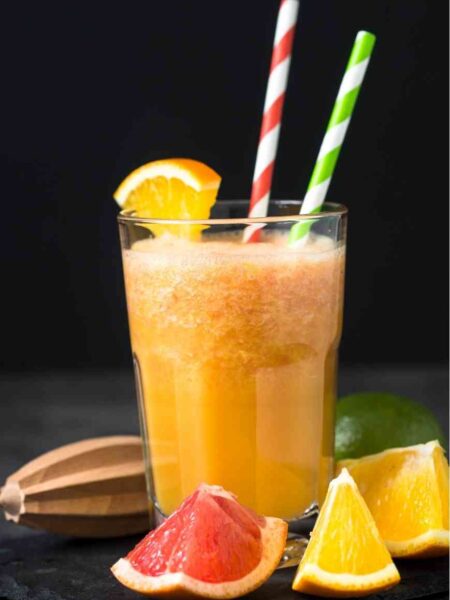 Zitrus-Smoothie mit Orange, Grapefruit und Zitrone