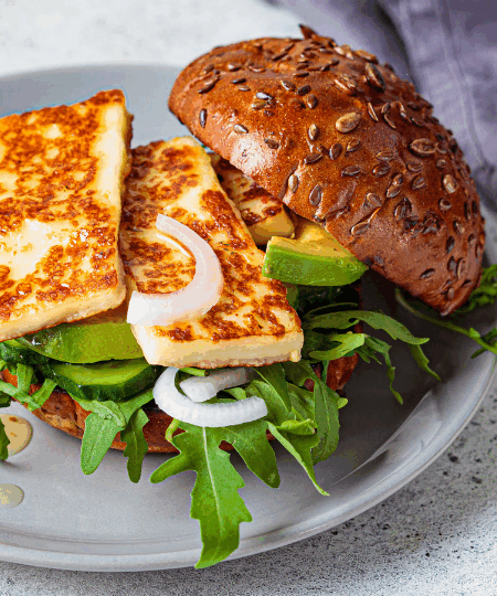 Avocado-Halloumi-Sandwich