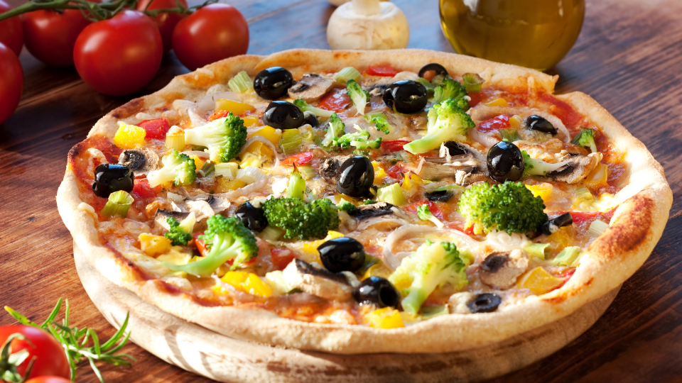 Vegane Pizza- Gemüse mit Brokkoli, Pilzen & Paprika