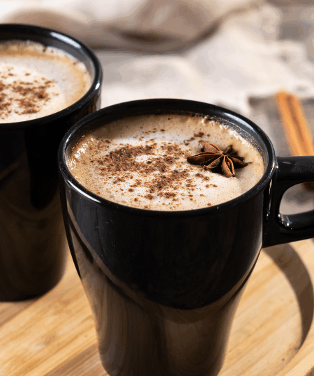 Koffeinfreier Chai Latte (ohne Schwarztee)