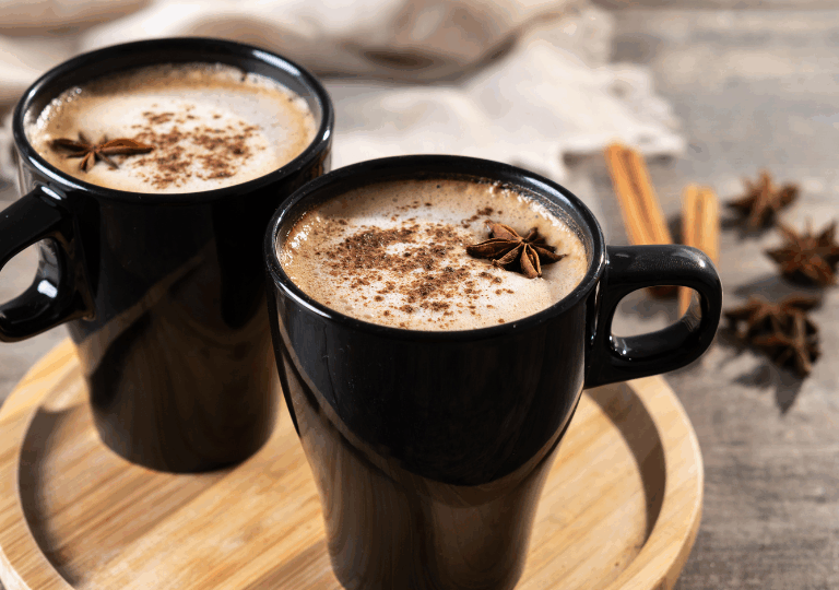 Koffeinfreier Chai Latte (ohne Schwarztee)