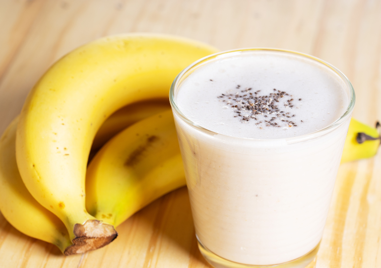 Kokos-Bananen-Smoothie mit Chiasamen